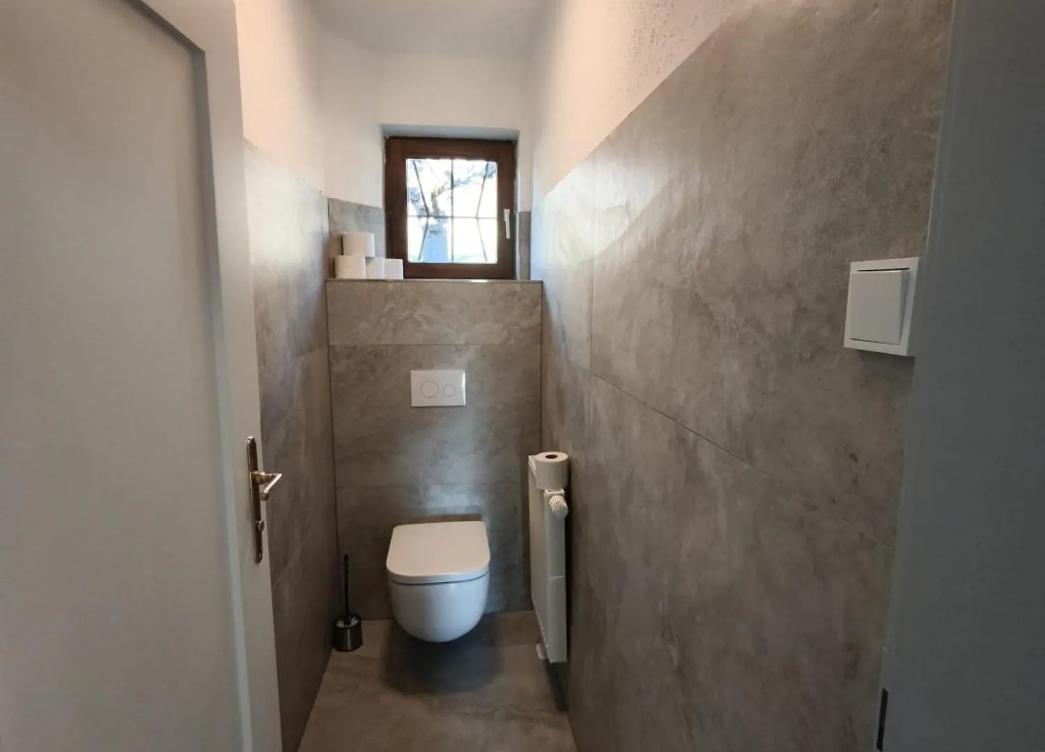 Spacious Room In Modern Flat Innsbruck Homestay